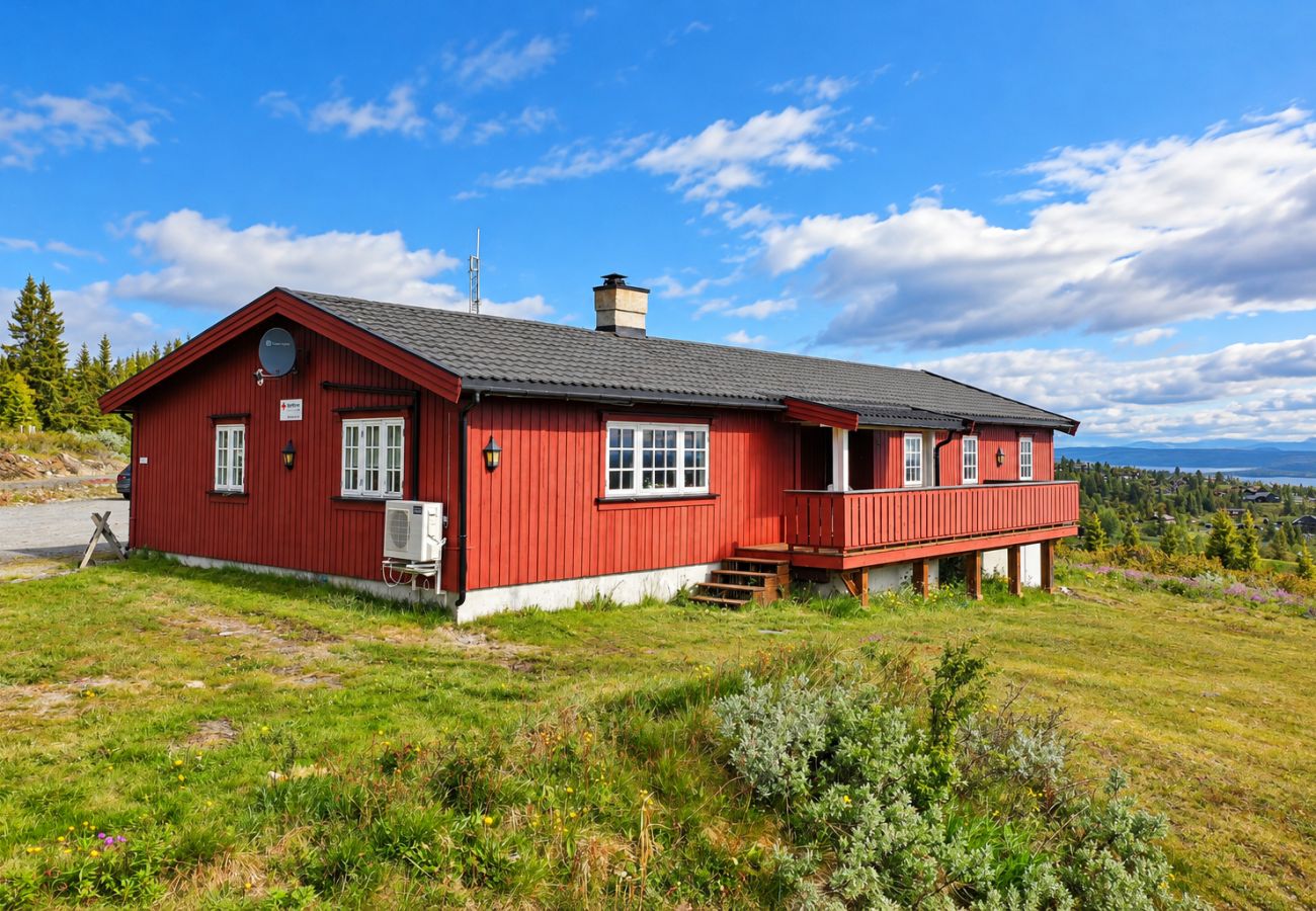 Hytte i Gol - Røde Kors-hytta på Golsfjellet– Romslig fjellhytte