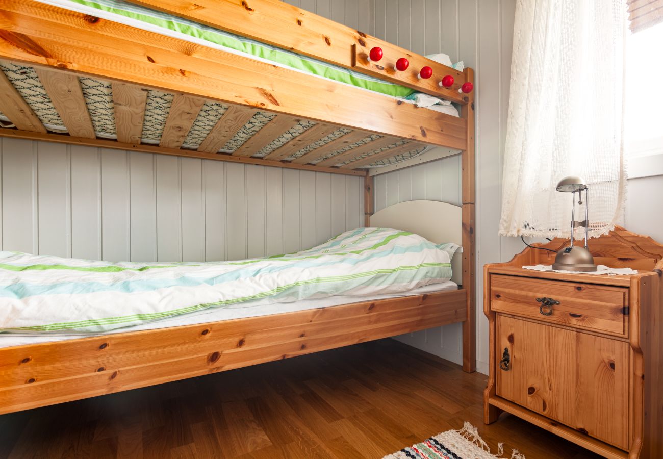 Hytte i Vestvågøy - Private cabin by the sea, Lofoten