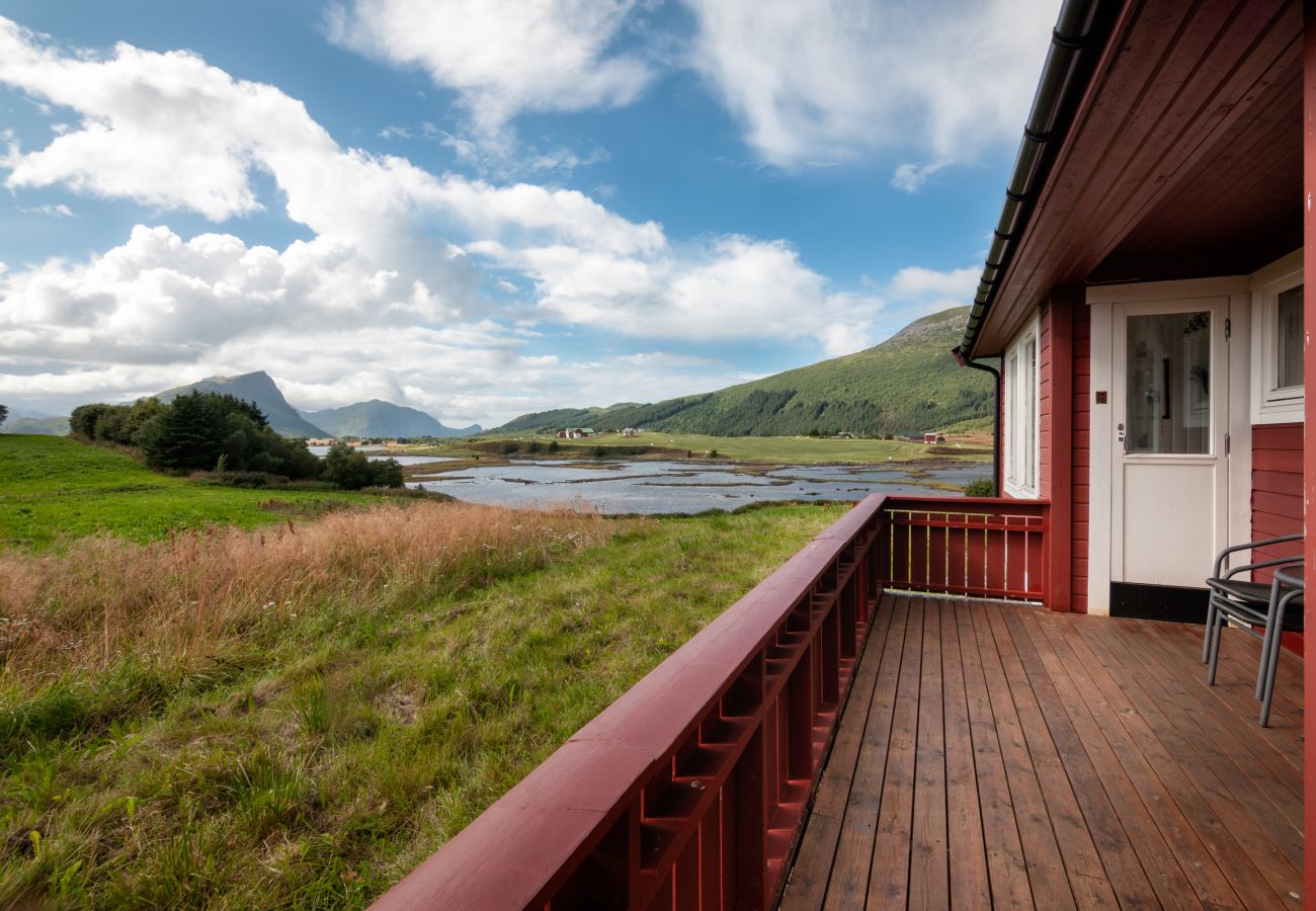 Hytte i Vestvågøy - Private cabin by the sea, Lofoten