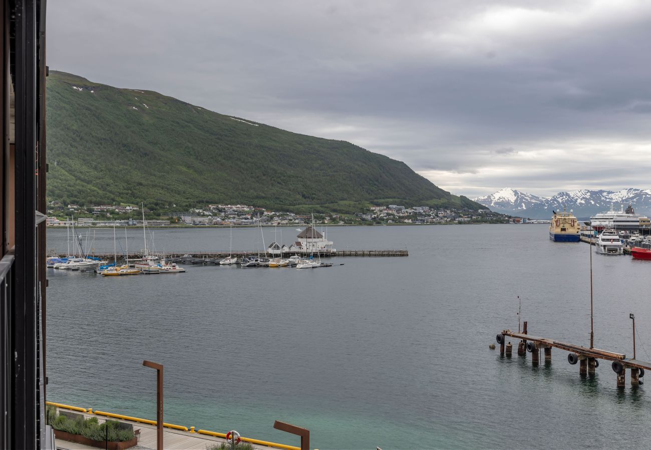 Leilighet i Tromsø - Nordisk morderne leilighet med havutsikt