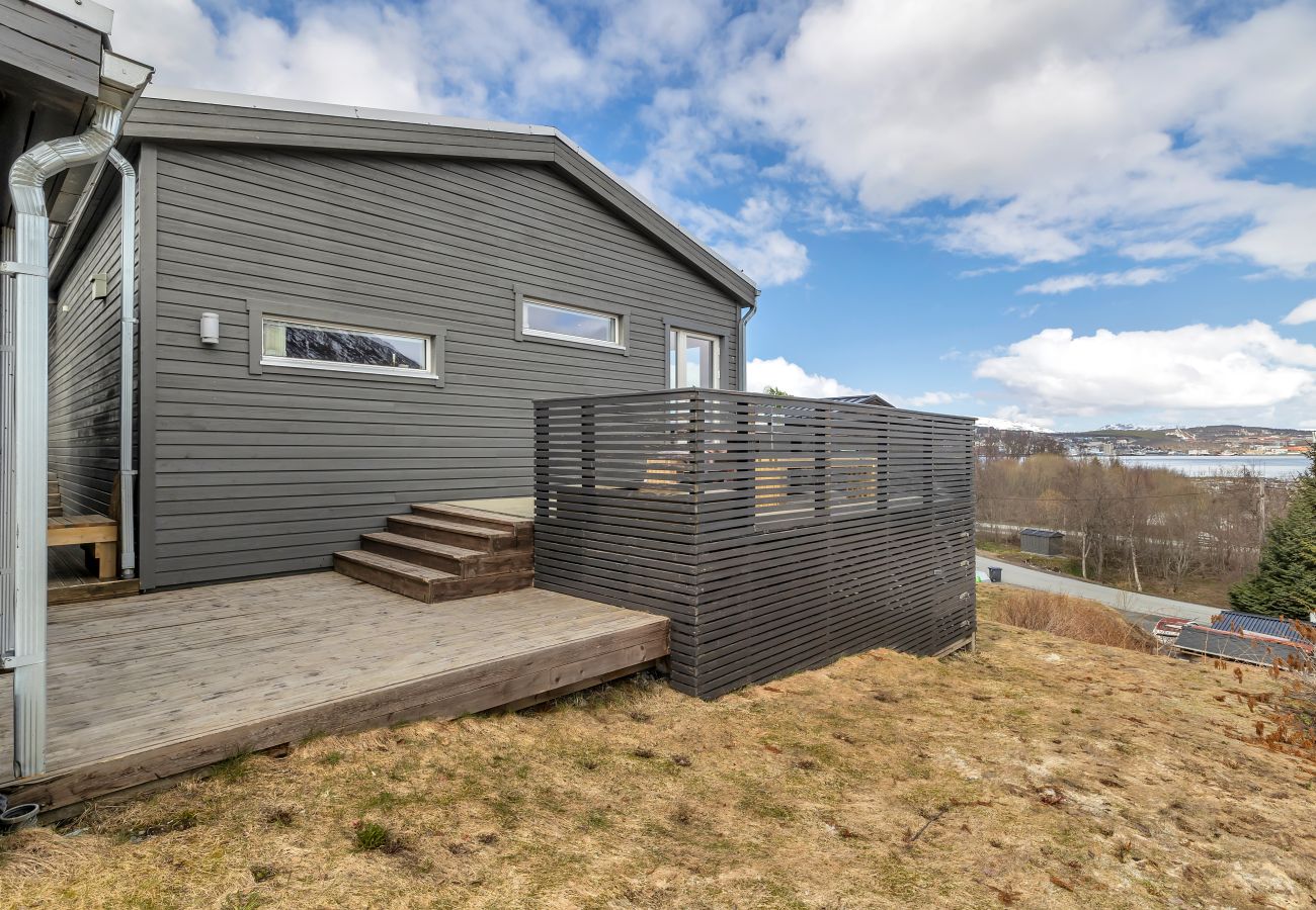 Hus i Tromsø - Cosy Family House Near the Arctic Cathedral