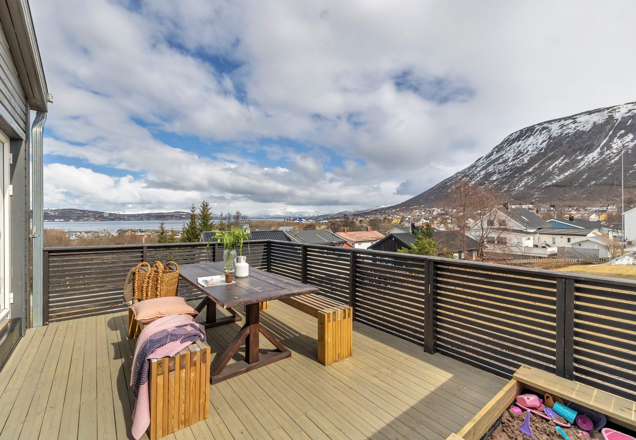Hus i Tromsø - Cosy Family House Near the Arctic Cathedral