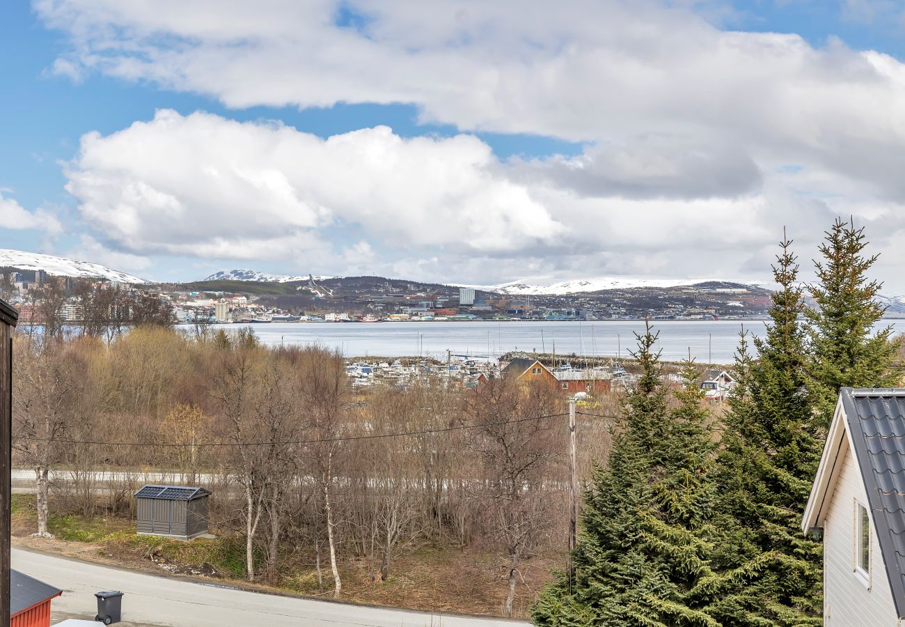 Hus i Tromsø - Cosy Family House Near the Arctic Cathedral