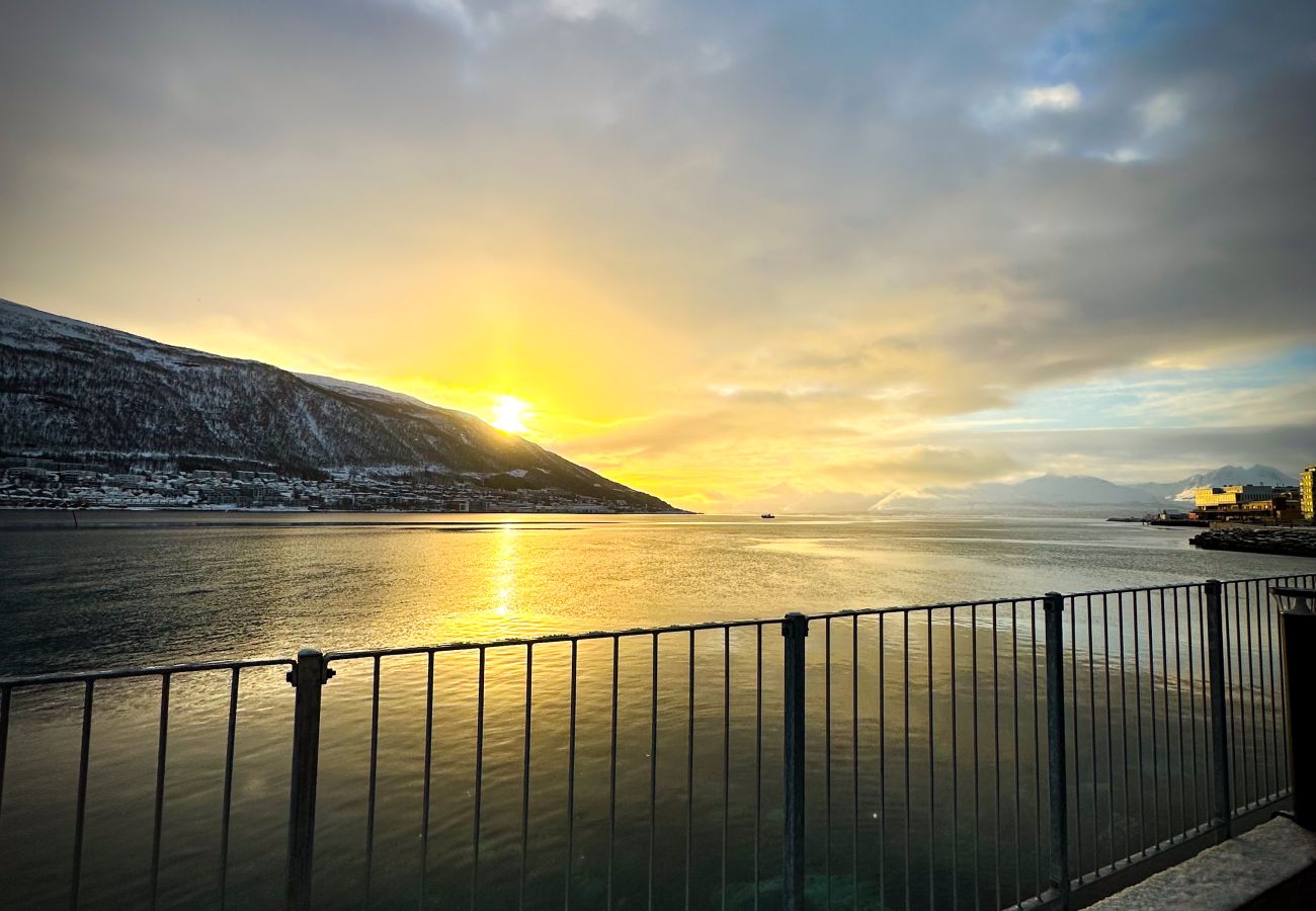 Leilighet i Tromsø - Modern seaside apartment in Tromsø