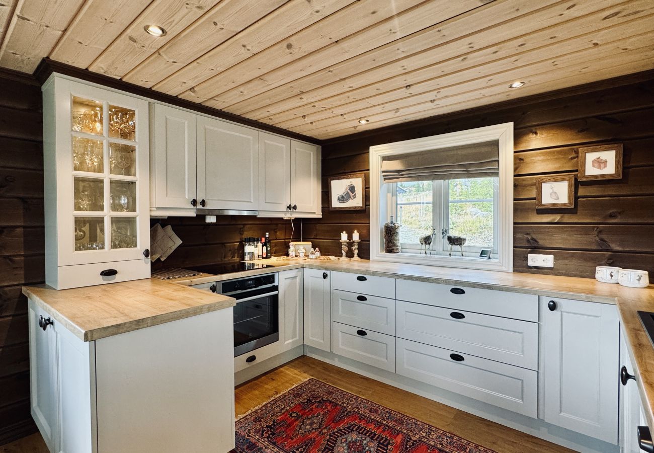 Hytte i Gol - Spacious cabin in the mountains