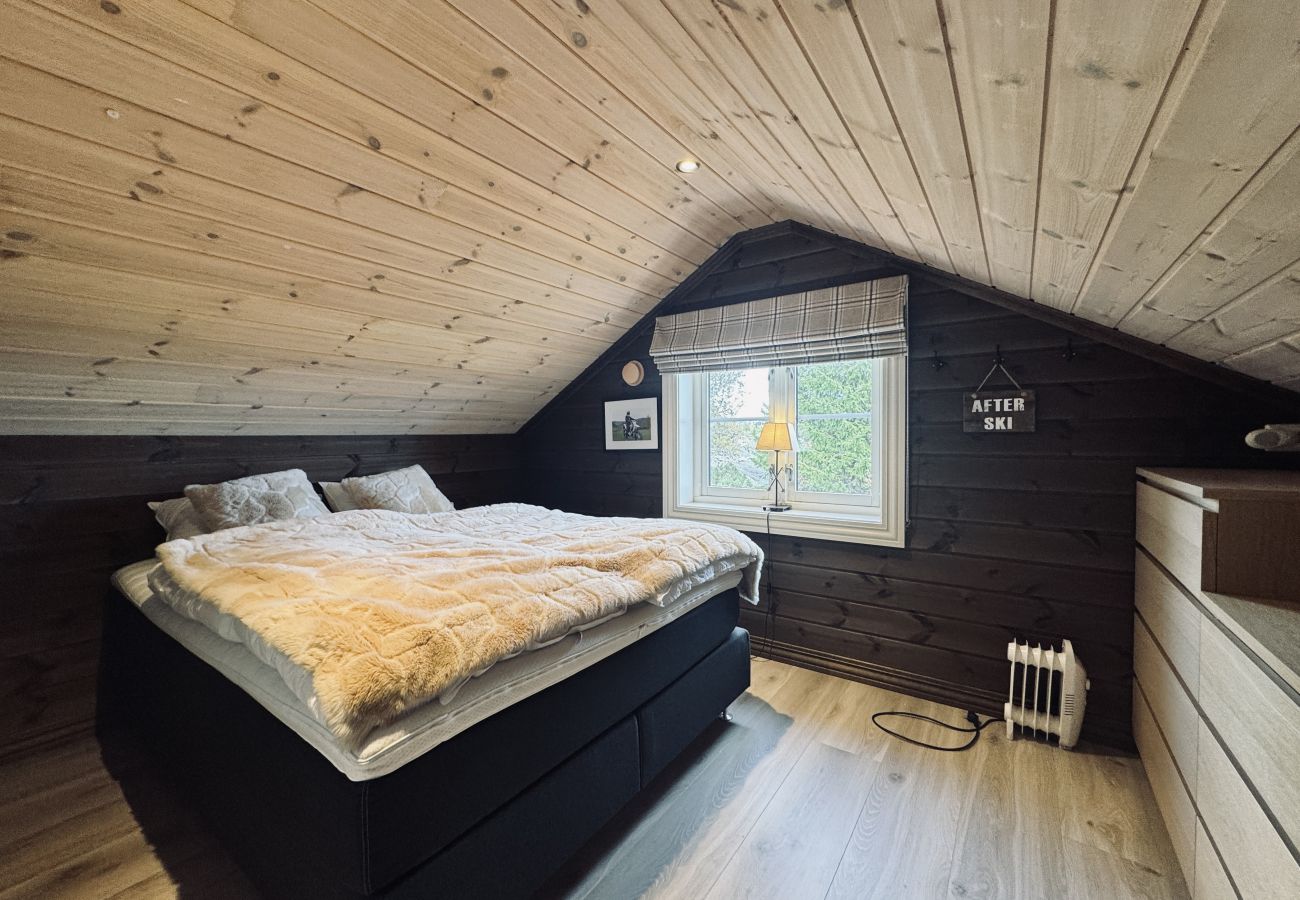 Hytte i Gol - Spacious cabin in the mountains