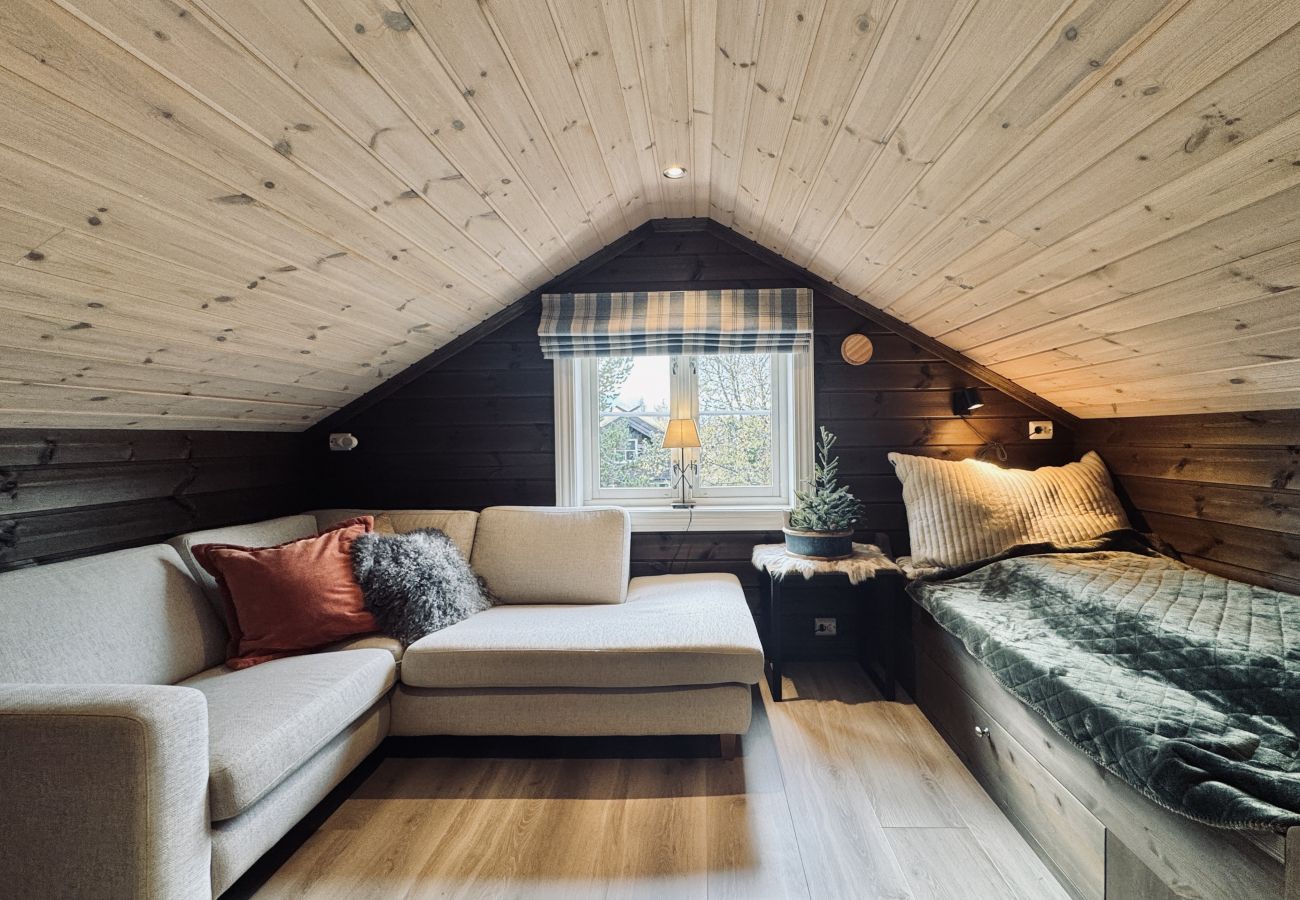 Hytte i Gol - Spacious cabin in the mountains