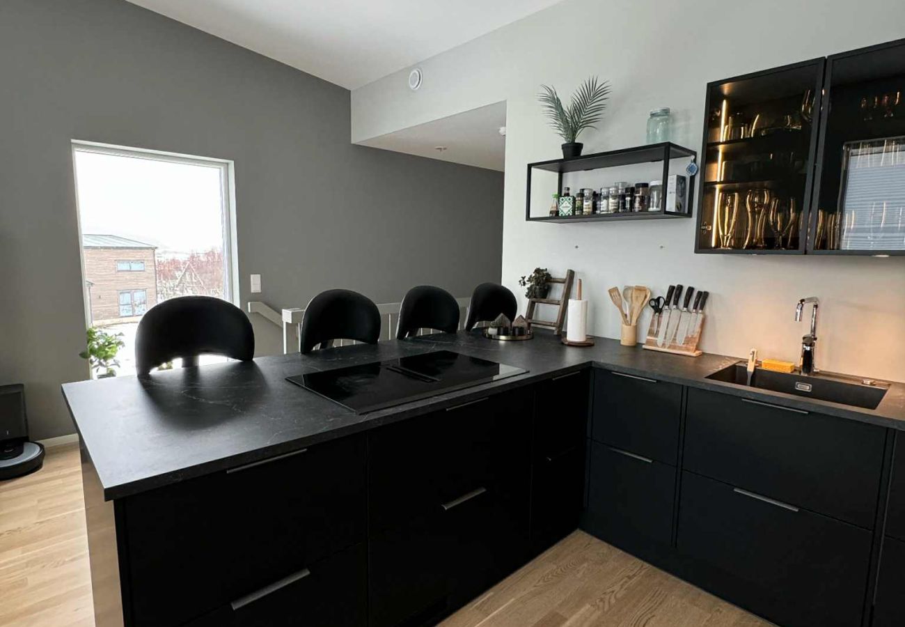 Hus i Leknes - Modern townhouse in Lofoten