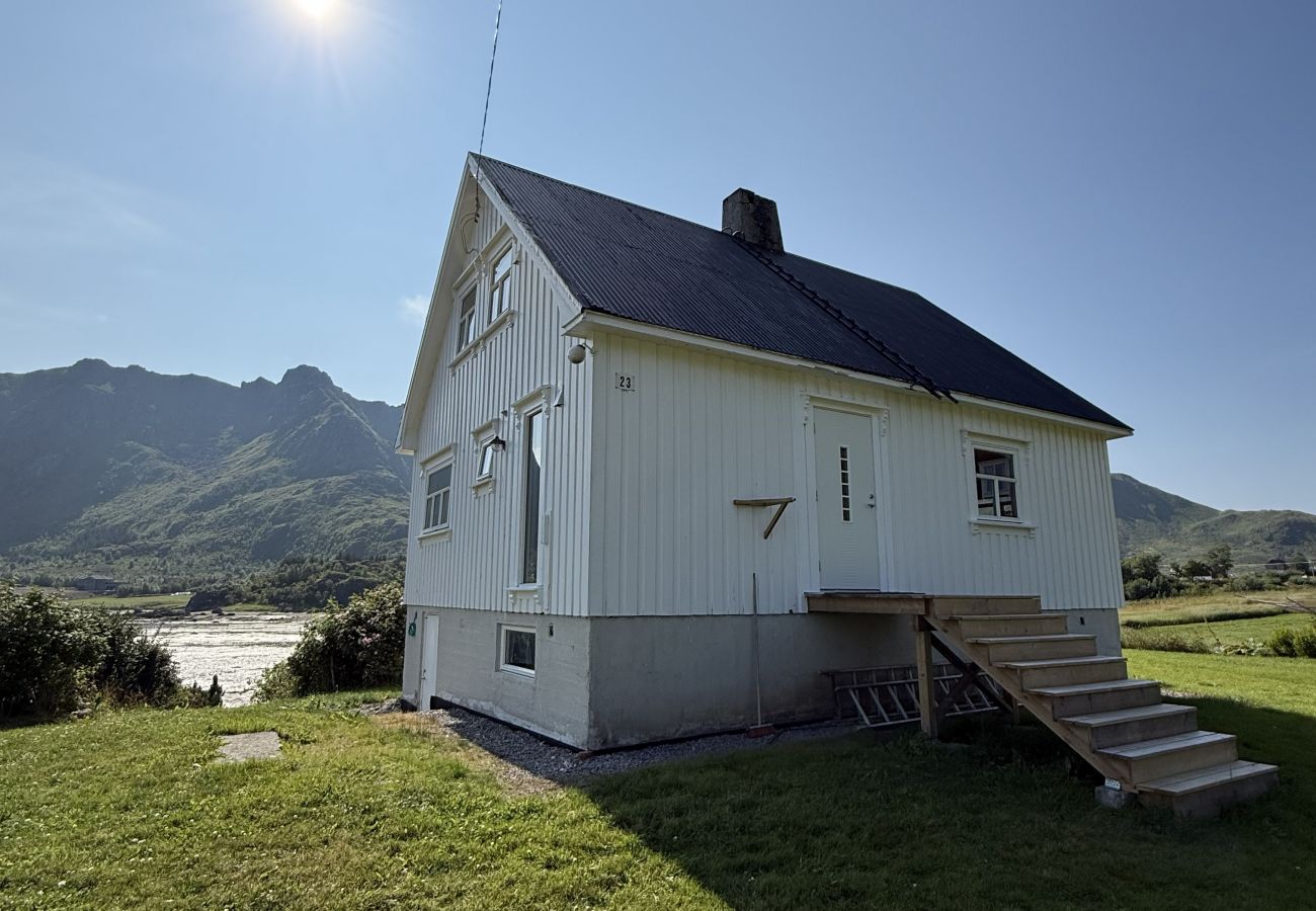 Hus i Vestvågøy - Peaceful retreat in Lofoten