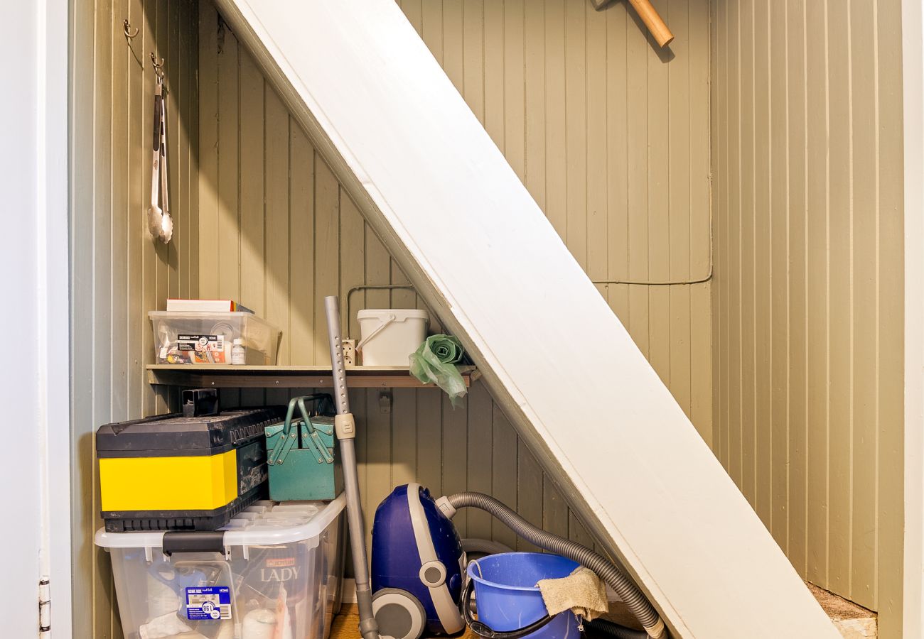 Hus i Vestvågøy - Heimly, cosy house in a fjord