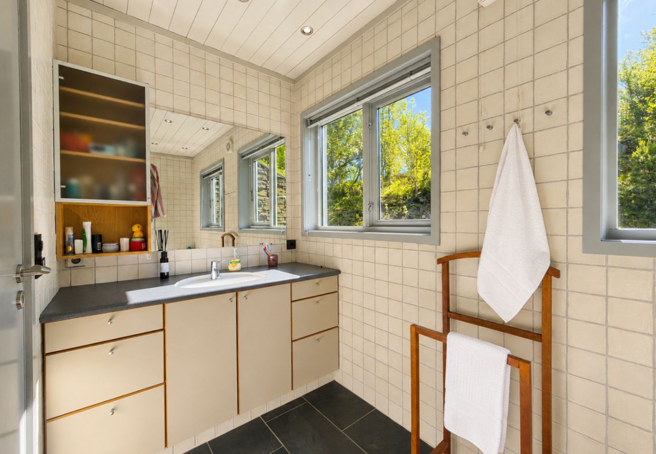 Hytte i Hol - Familiehytte med fantastisk beliggenhet i Vestlia