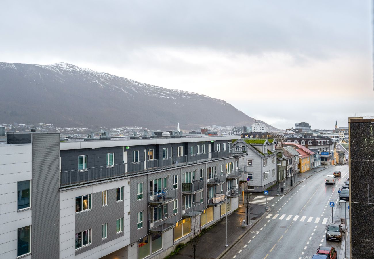 Leilighet i Tromsø - Moderne sentral toppleilighet med utsikt til fjellheisen og Tromsdalstind
