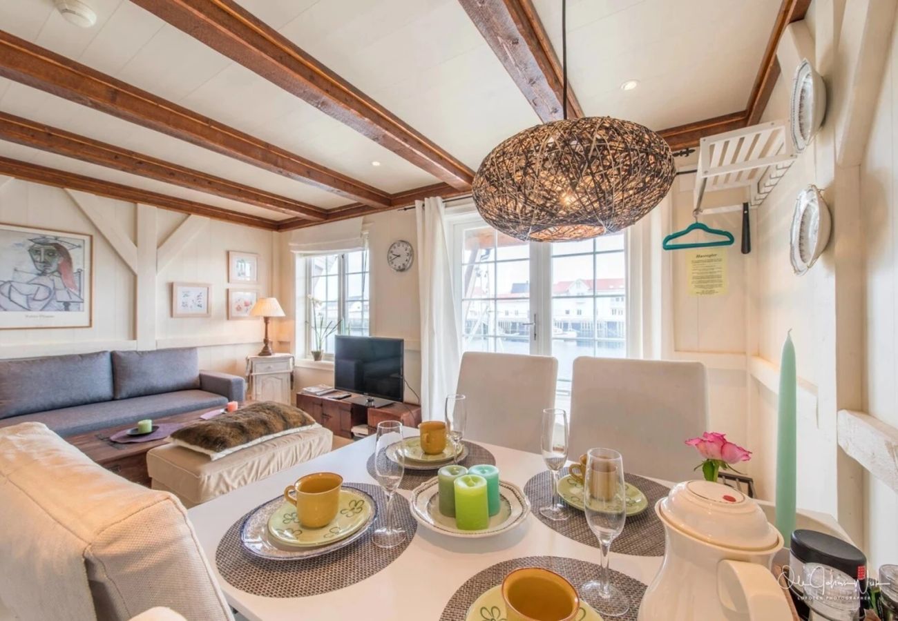 Leilighet i Vågan - Hellandsøy apartment, Henningsvær