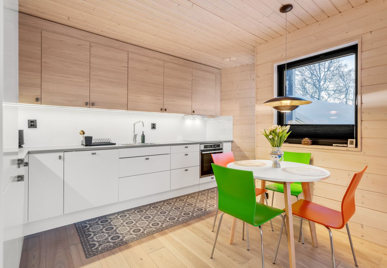 Leilighet i Tromsø - Ecological wood house with a garden