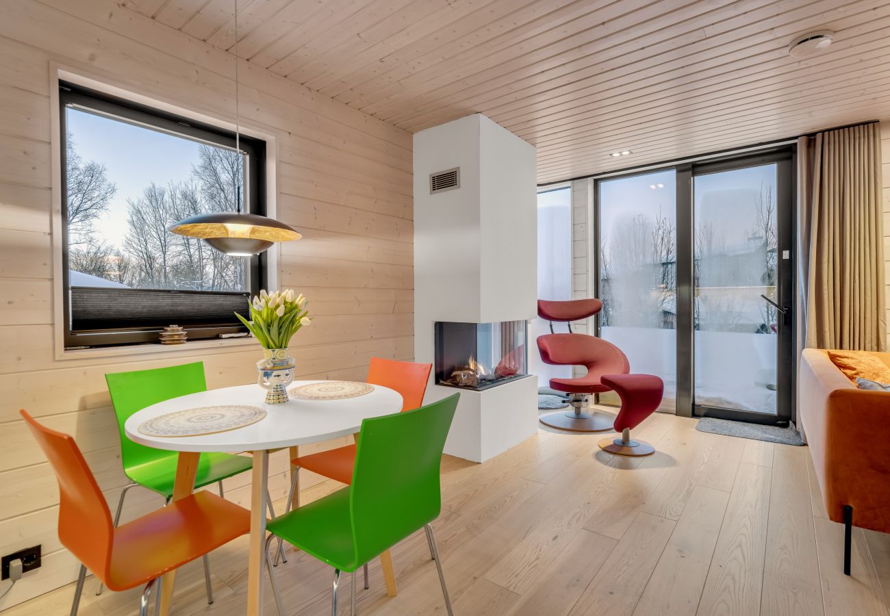 Leilighet i Tromsø - Ecological wood house with a garden