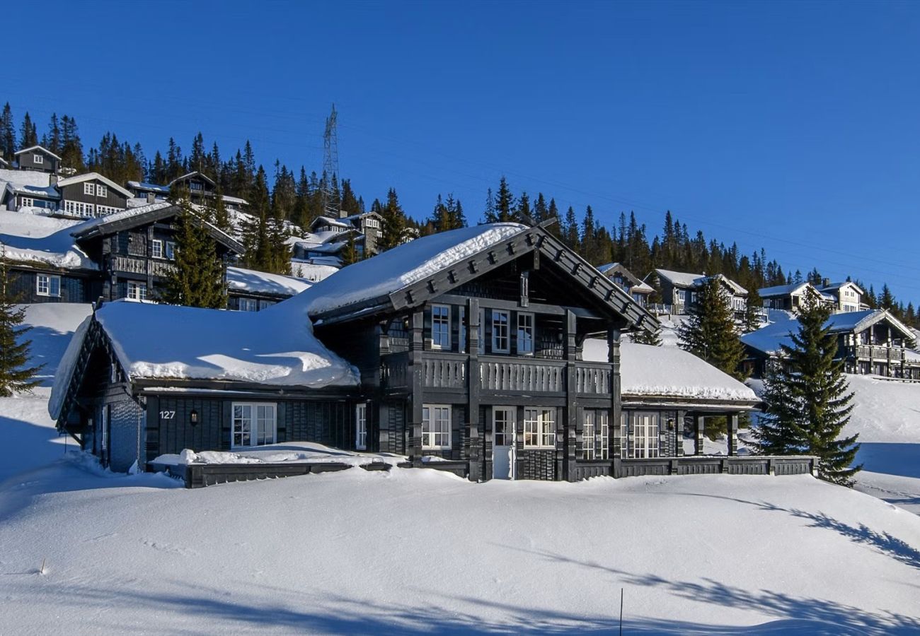 Hytte i Øyer - Eksklusiv storhytte på Hafjell med ski-in/ski-out