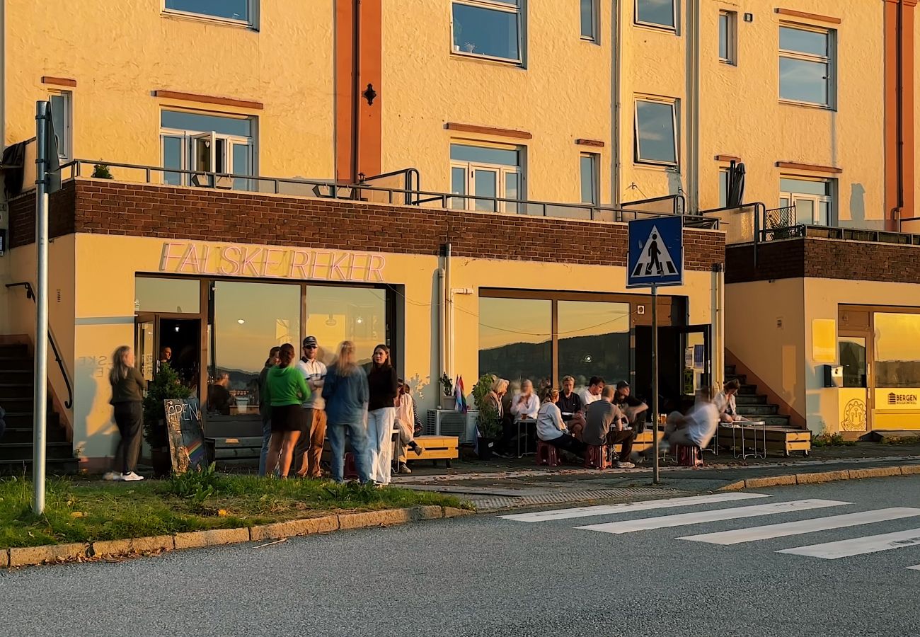 Leilighet i Bergen - Moderne leilighet med sjøgløtt og balkong