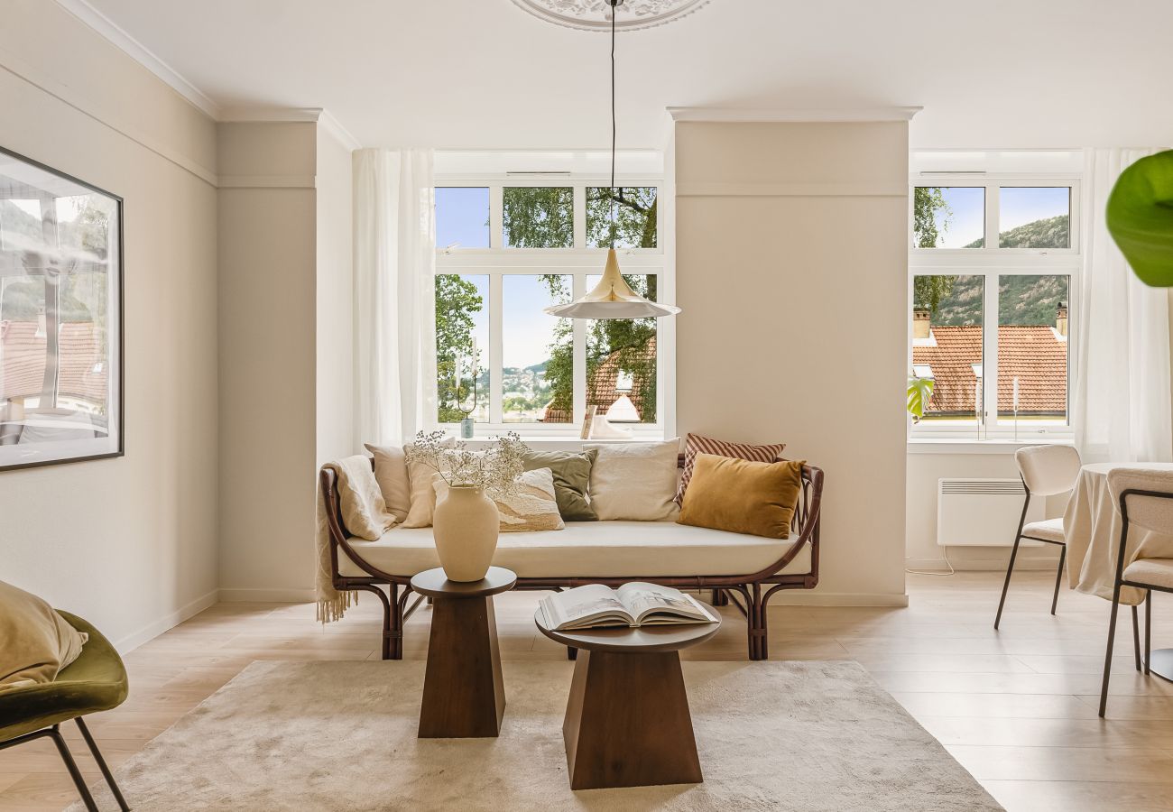 Leilighet i Bergen - Moderne leilighet med sjøgløtt og balkong