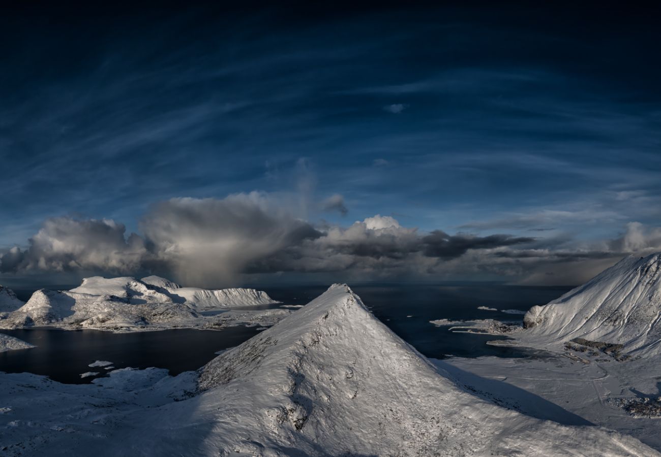 Hus i Flakstad - Fredly, beautiful home in Fredvang