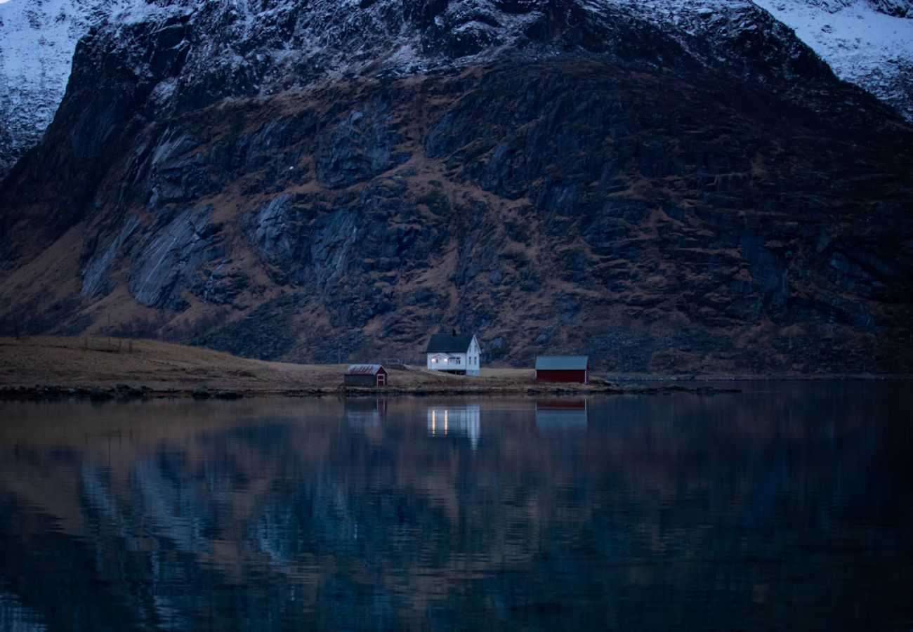 Hus i Flakstad - Fredly, beautiful home in Fredvang