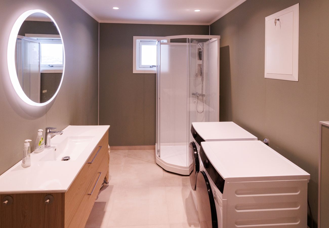 Hus i Flakstad - Fredly, beautiful home in Fredvang