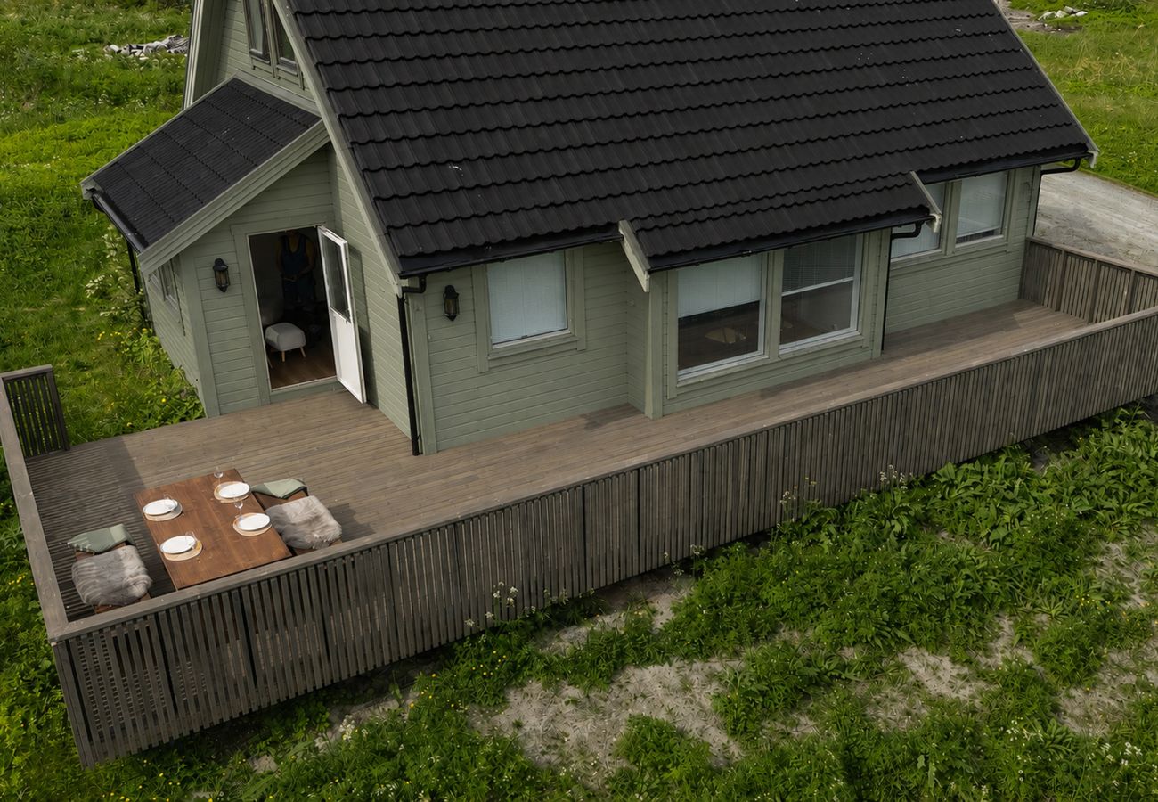 Hus i Flakstad - Fredly, beautiful home in Fredvang