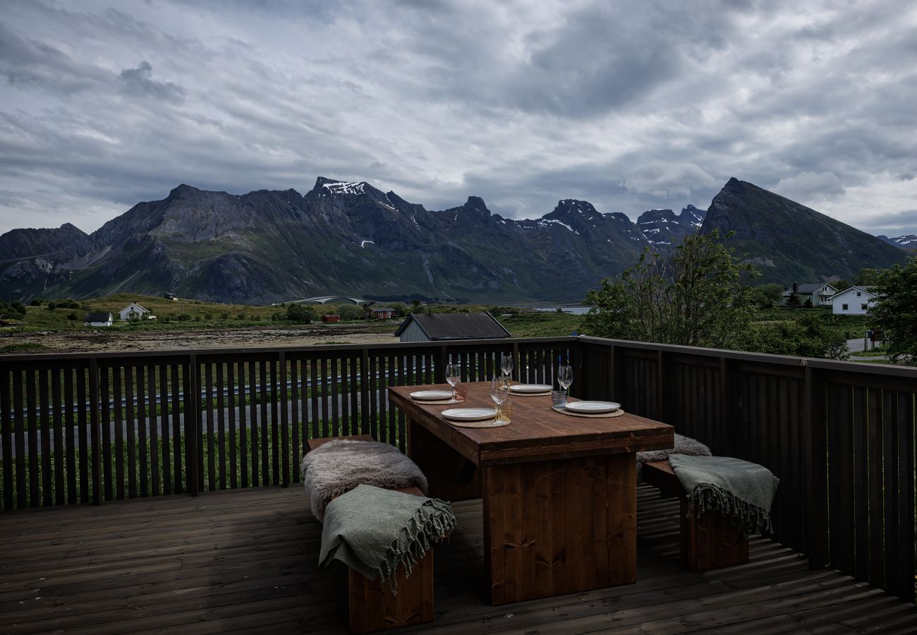 Hus i Flakstad - Fredly, beautiful home in Fredvang