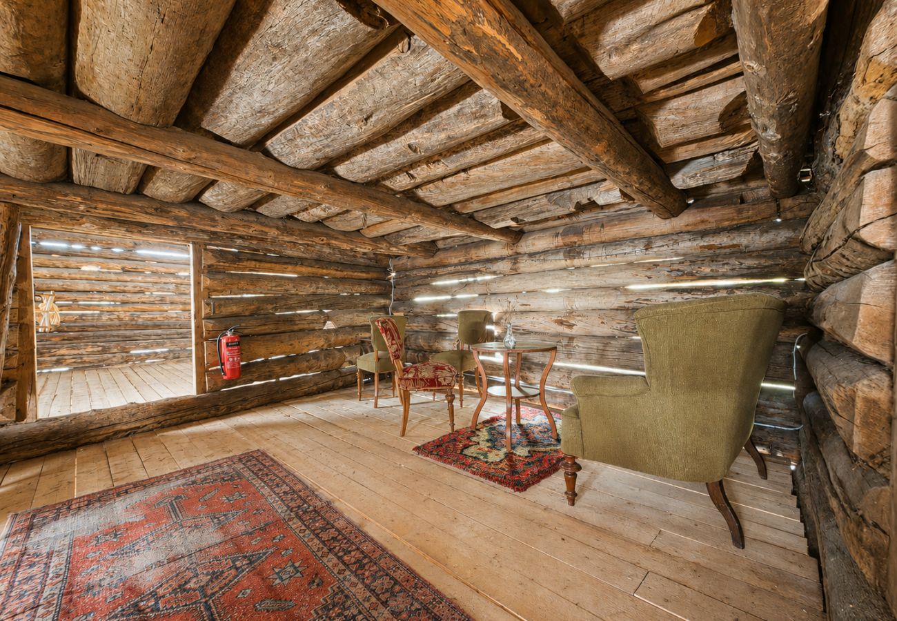 Hus i Ål - Architect designed sleeping box in barn