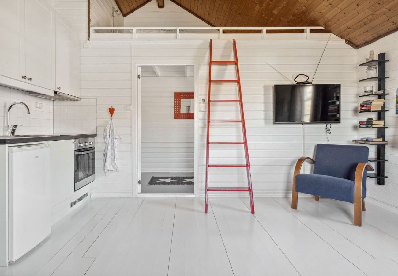 Hytte i Stamsund - Waterfront Twin Cabin A