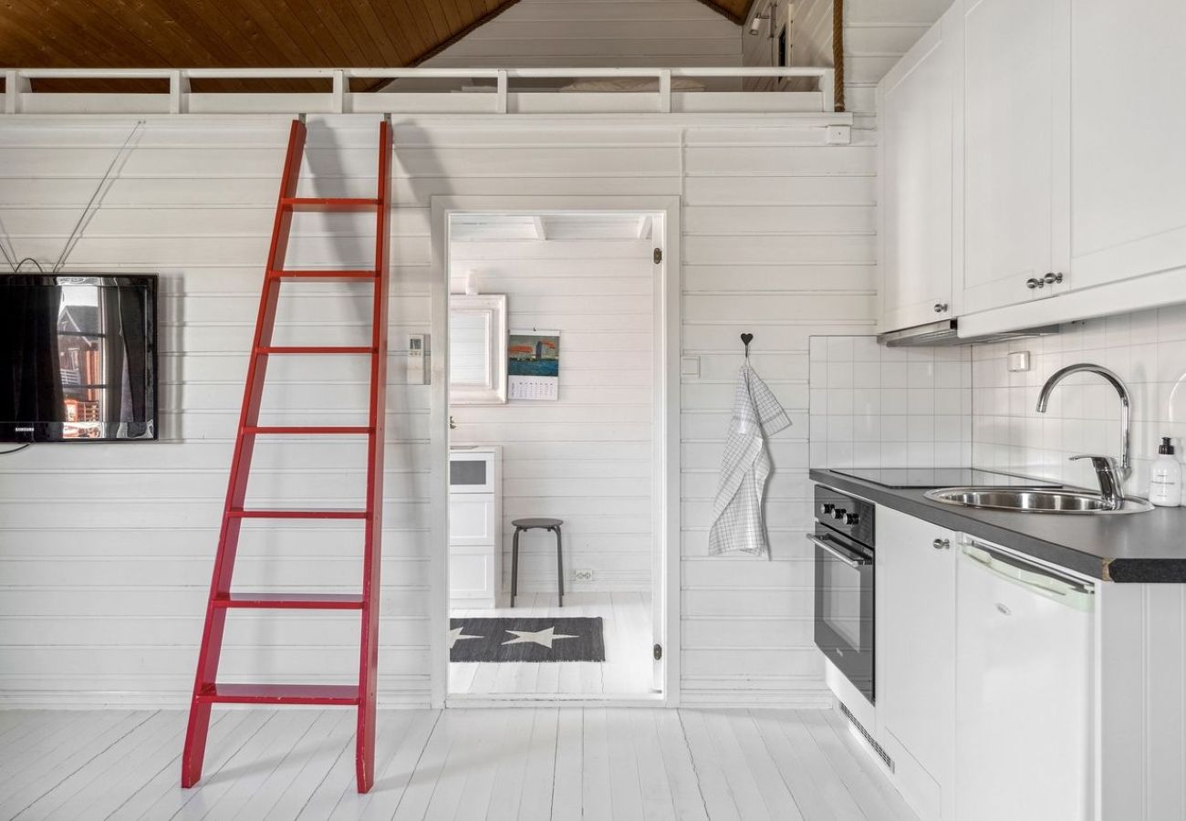 Hytte i Stamsund - Waterfront Twin Cabin A