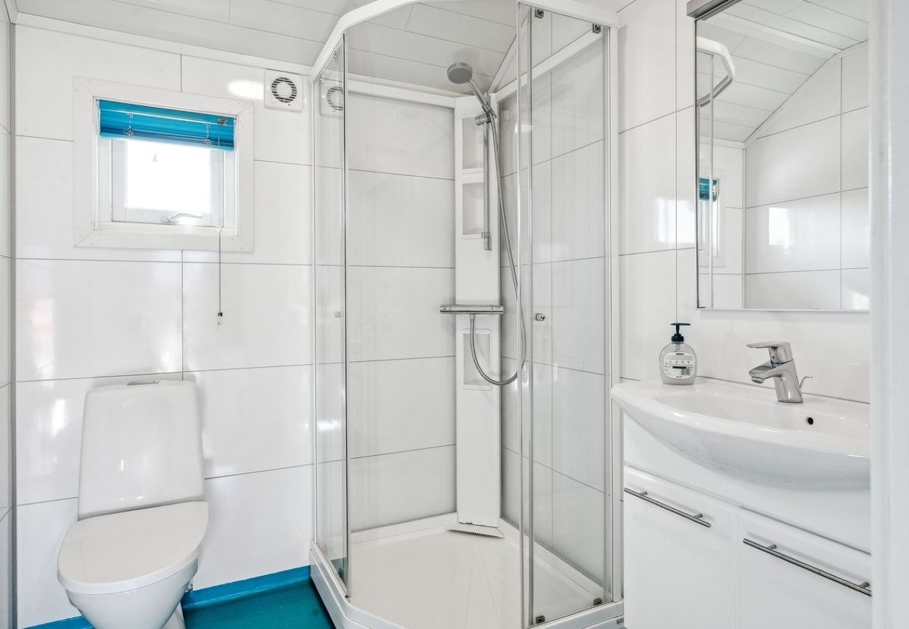 Hytte i Stamsund - Waterfront Twin Cabin B