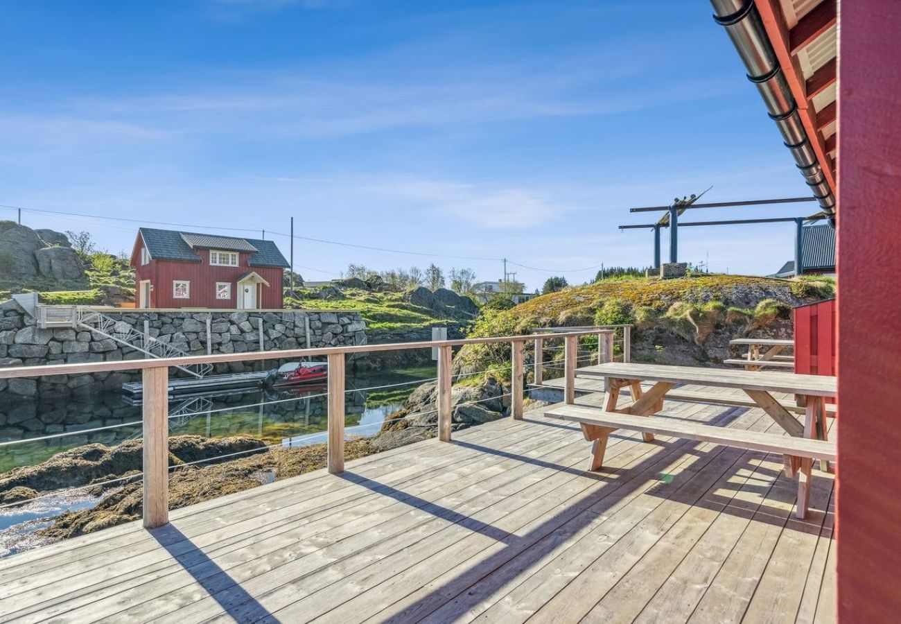 Hytte i Stamsund - Waterfront Twin Cabin B