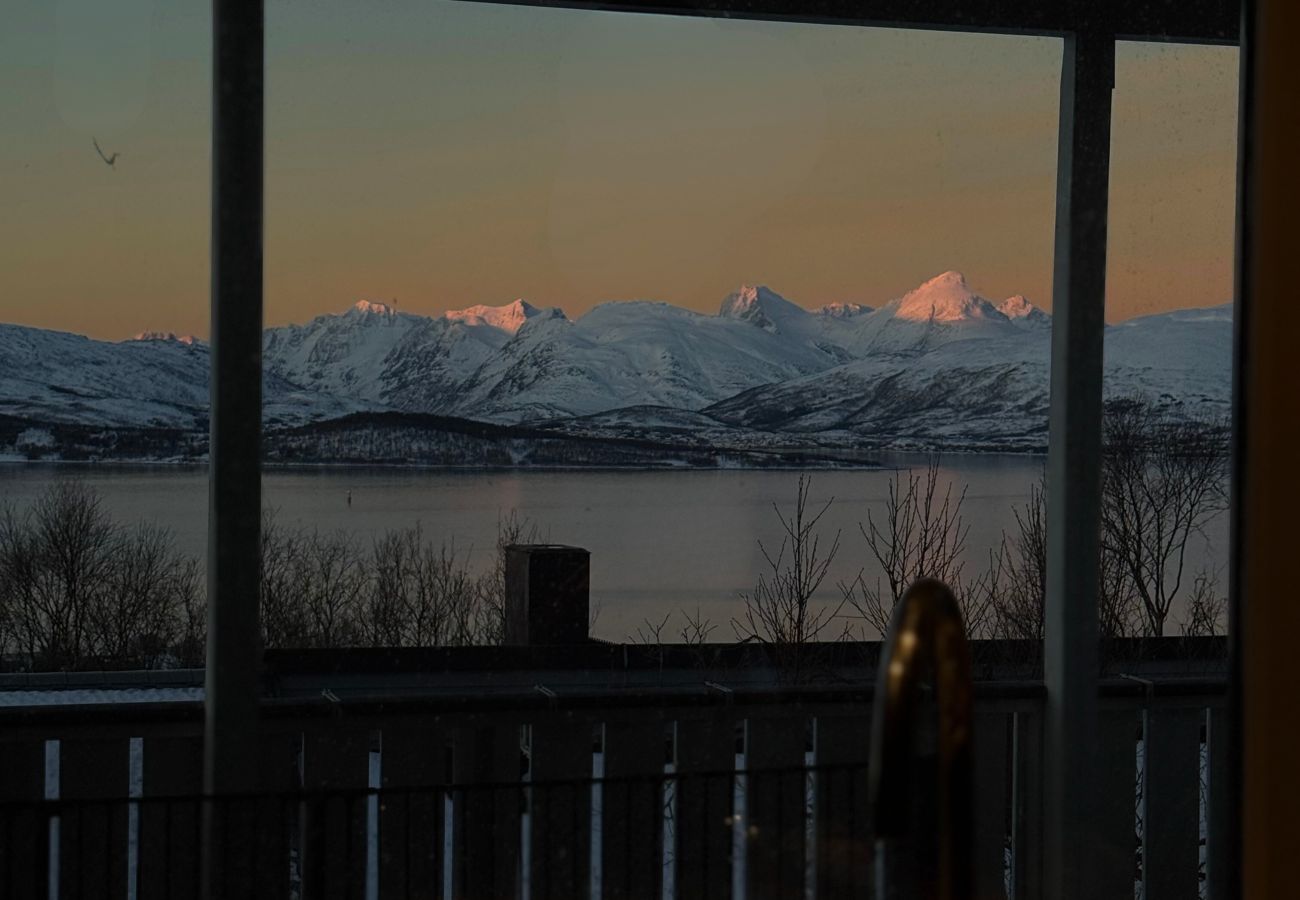 Hus i Tromsø - Eksklusiv Nordlysvilla på  Sørtromsøya