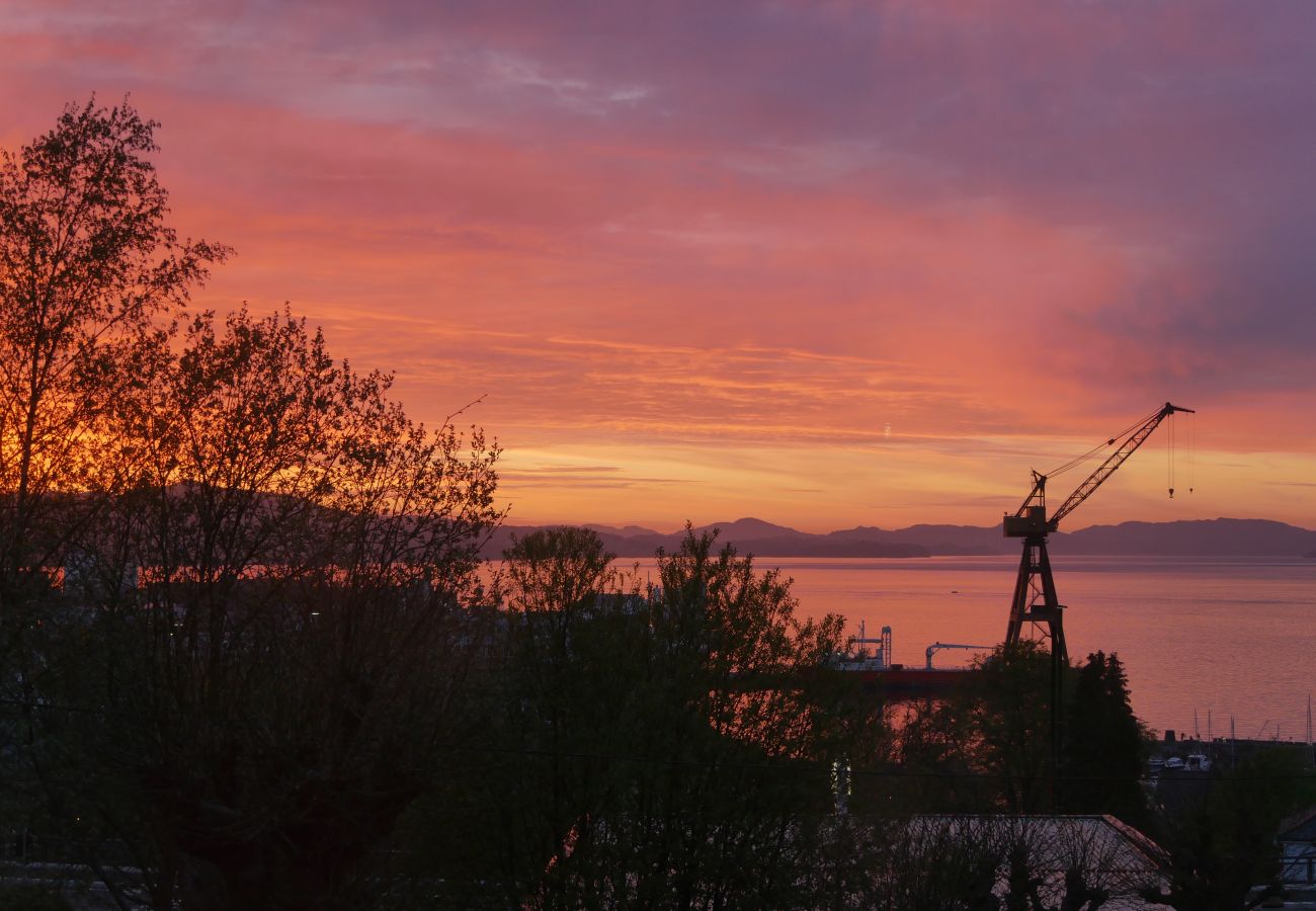 Leilighet i Bergen - Leilighet med sjø og fjellutsikt