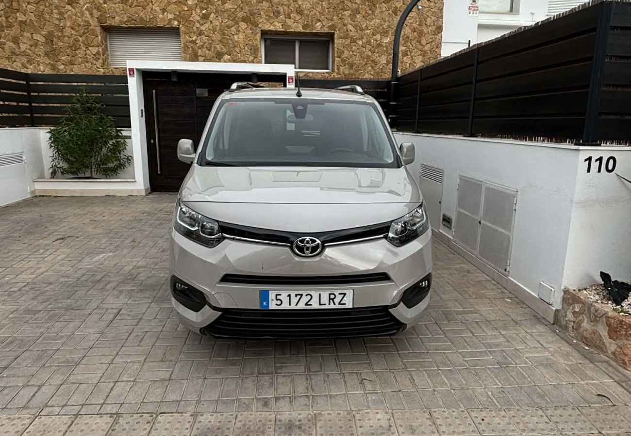 Hus i Torrevieja - Modern apartment in Torrevieja with pool