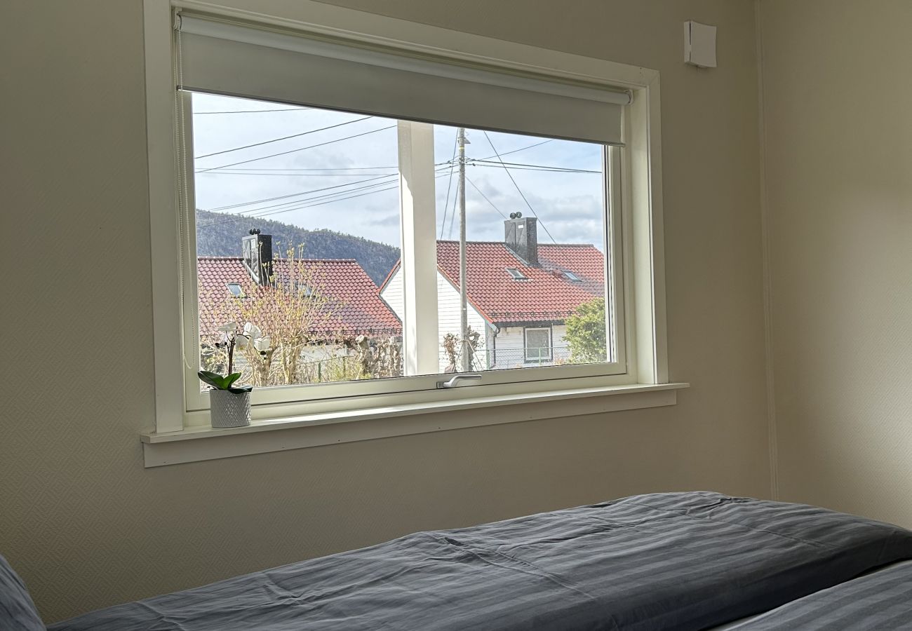 Leilighet i Bergen - Sentral 4-roms leilighet med parkering på Landås
