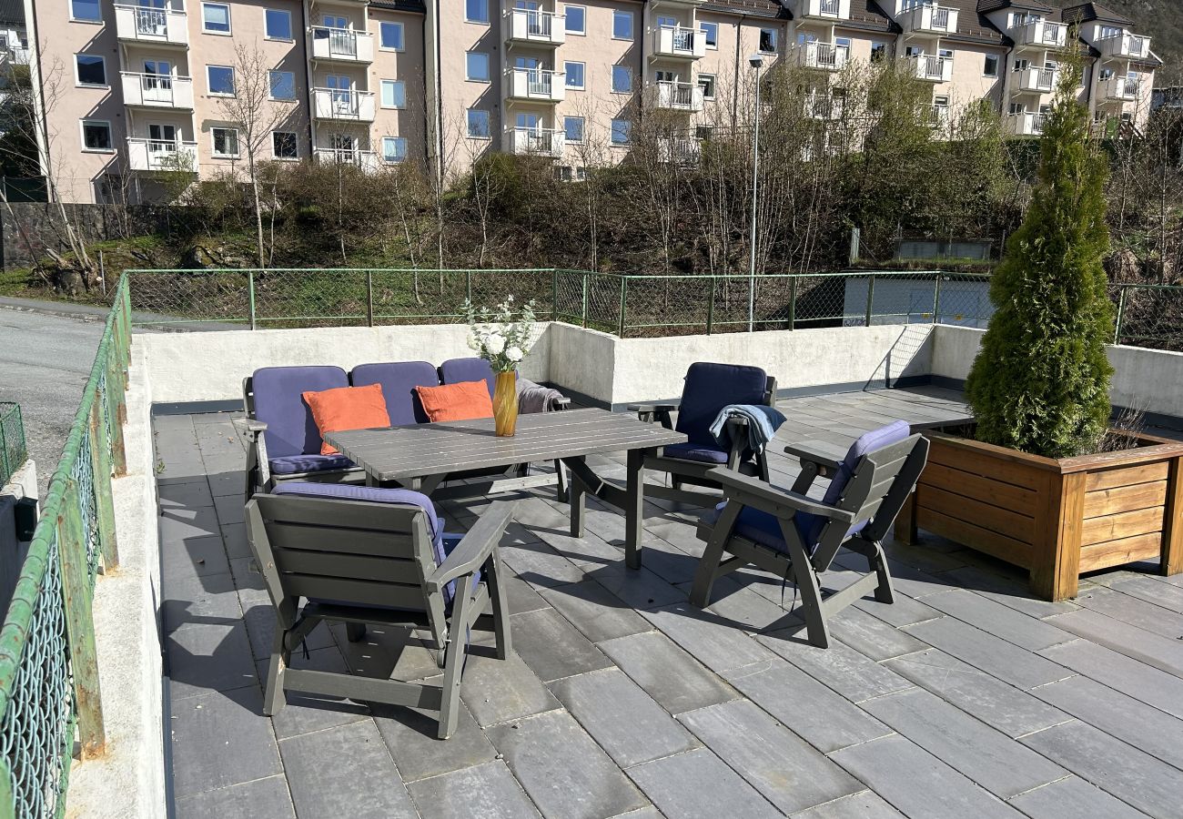Leilighet i Bergen - Sentral 4-roms leilighet med parkering på Landås