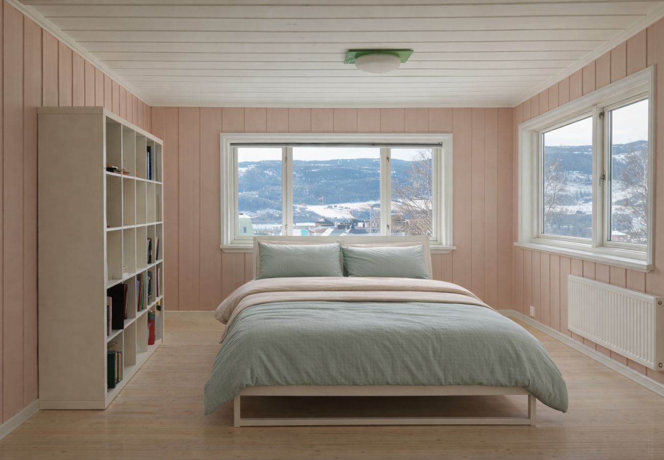 Hus i Lillehammer - Romslig Villa på Lillehammer