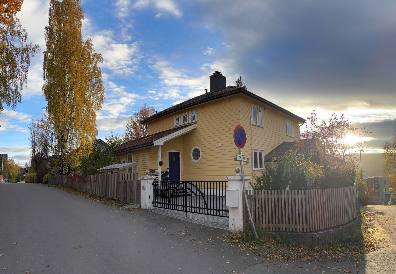 Hus i Lillehammer - Romslig Villa på Lillehammer