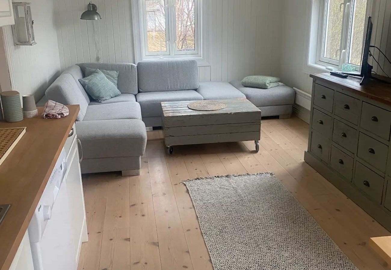 Hytte i Senja - Sjarmerende liten hytte med havutsikt på Senja