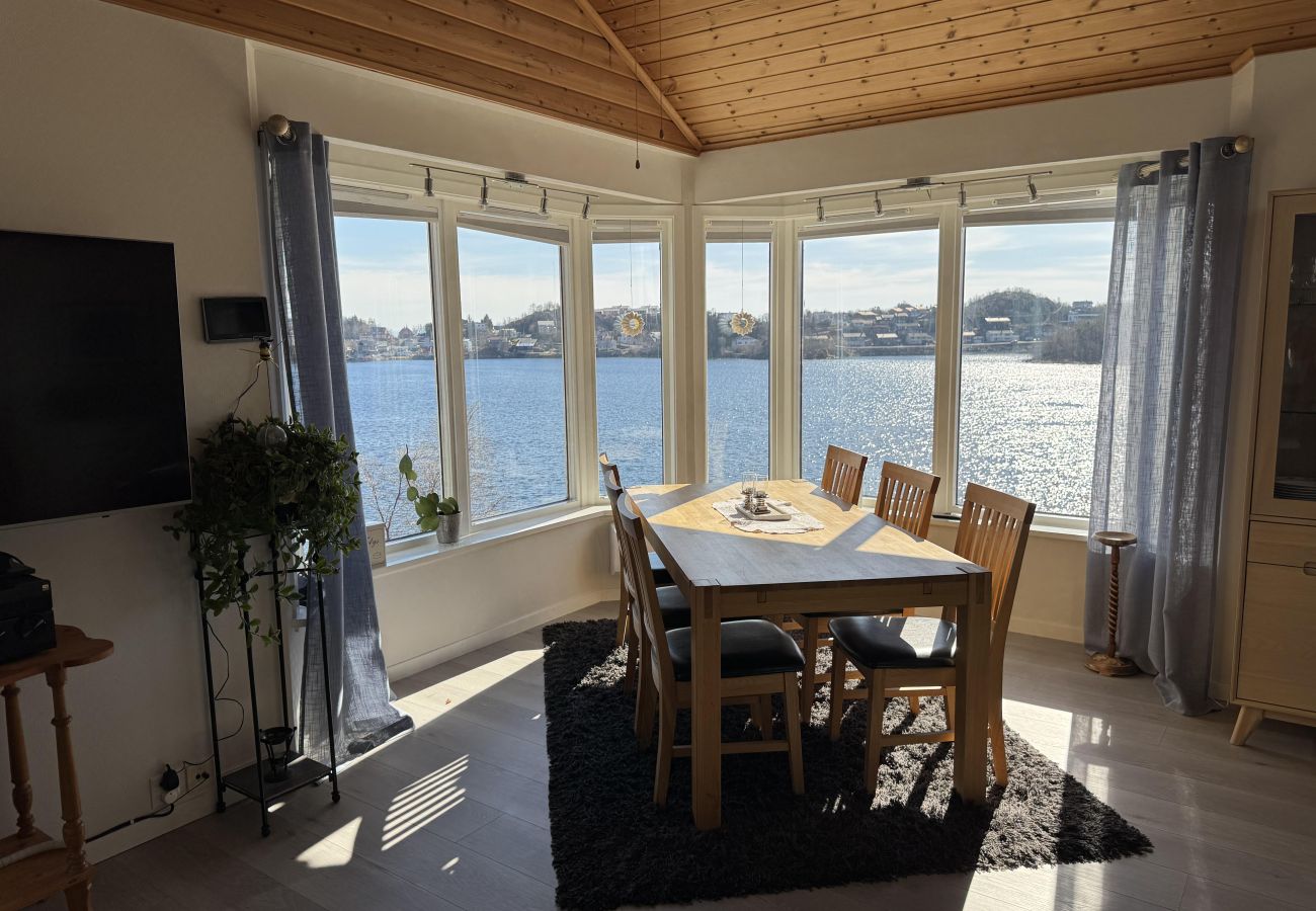 Villa i Vågan - Lofoten Villa med sjøtomt