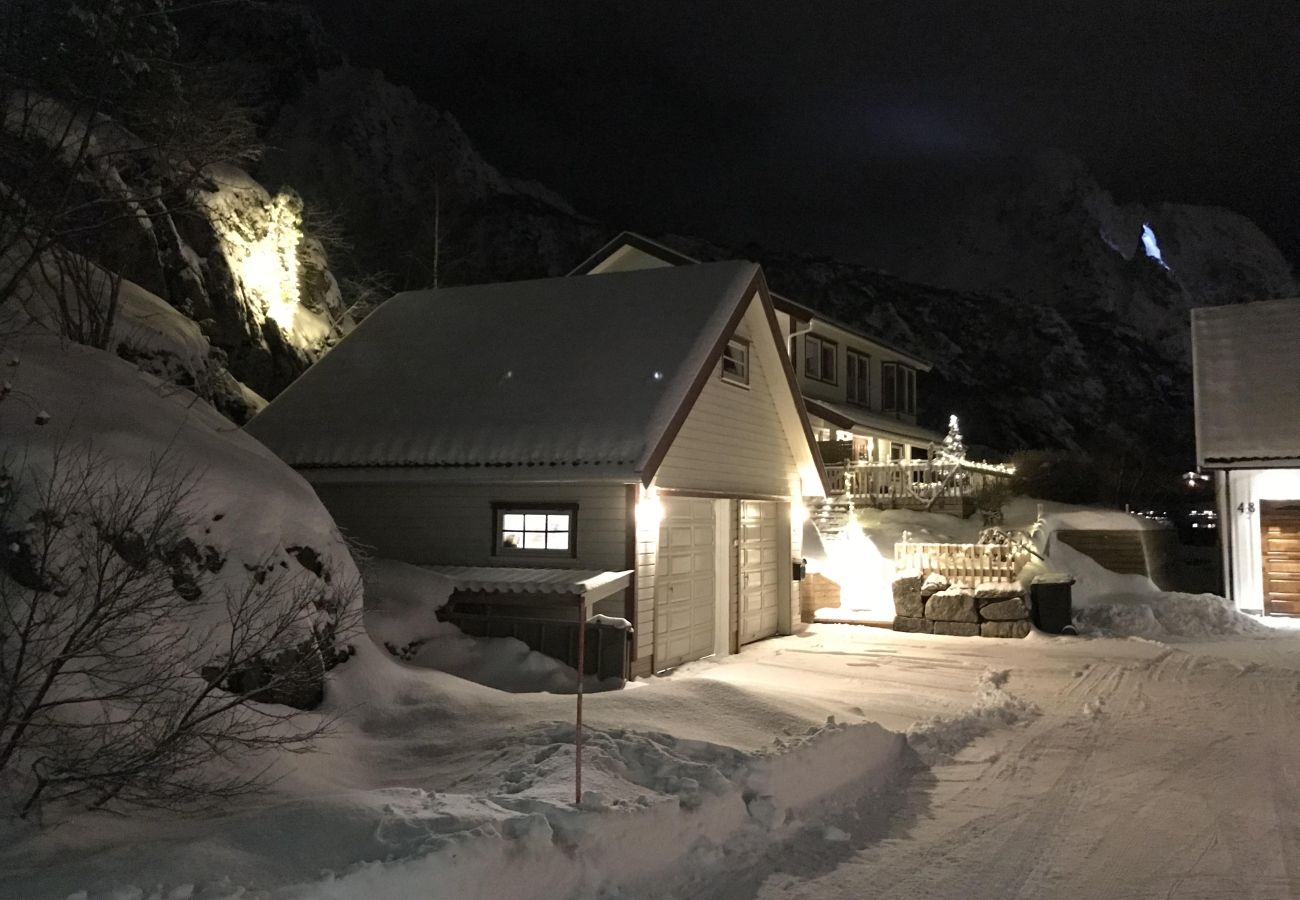 Villa i Vågan - Lofoten Villa med sjøtomt