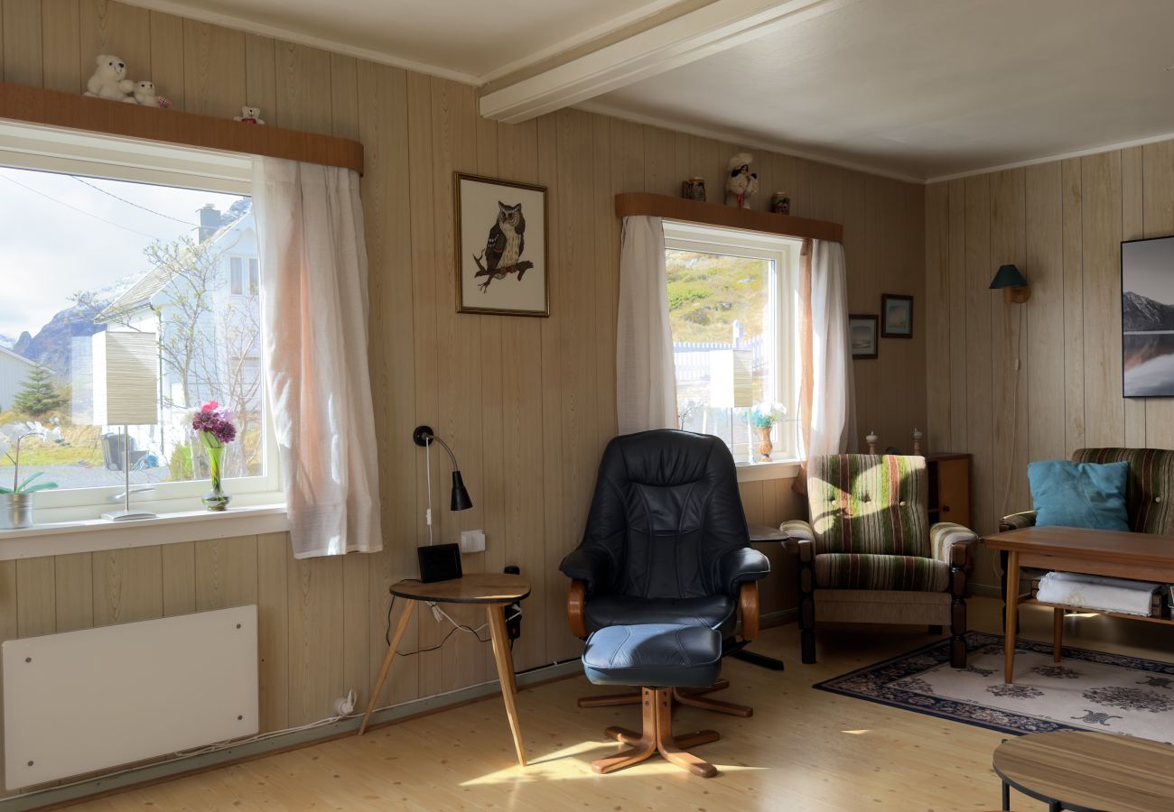 Hus i Moskenes - Koselig retro hus i naturskjønne Lofoten