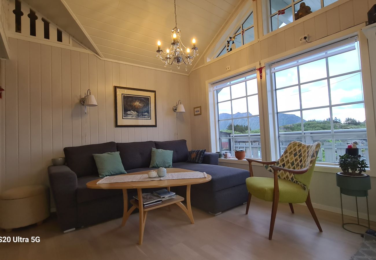 Hytte i Vestvågøy - Koselig hytte ved sjøen, Ballstad