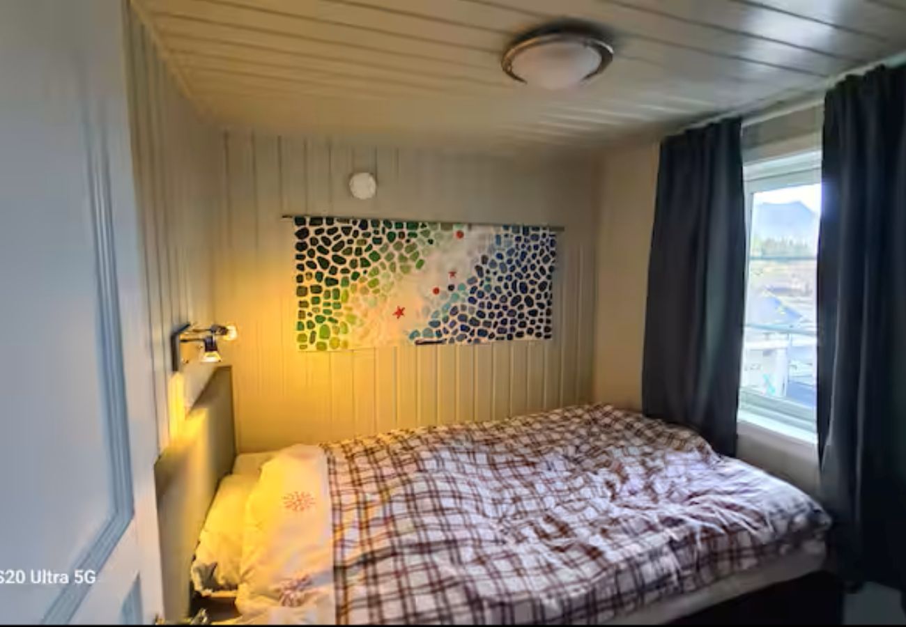 Hytte i Vestvågøy - Koselig hytte ved sjøen, Ballstad