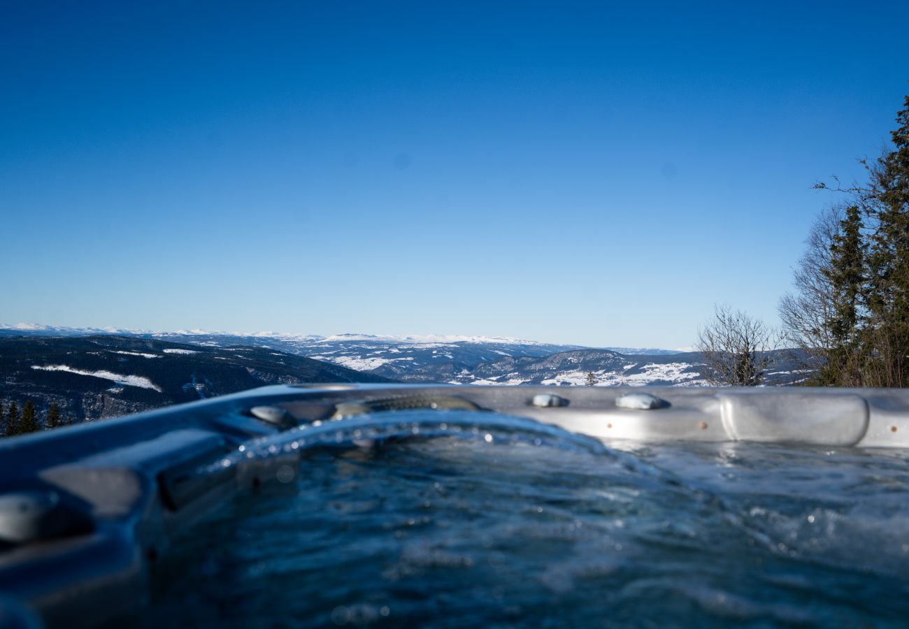 Hytte i Øyer - Eksklusiv hytte på Hafjell med badstue, ski-inn-ski-out