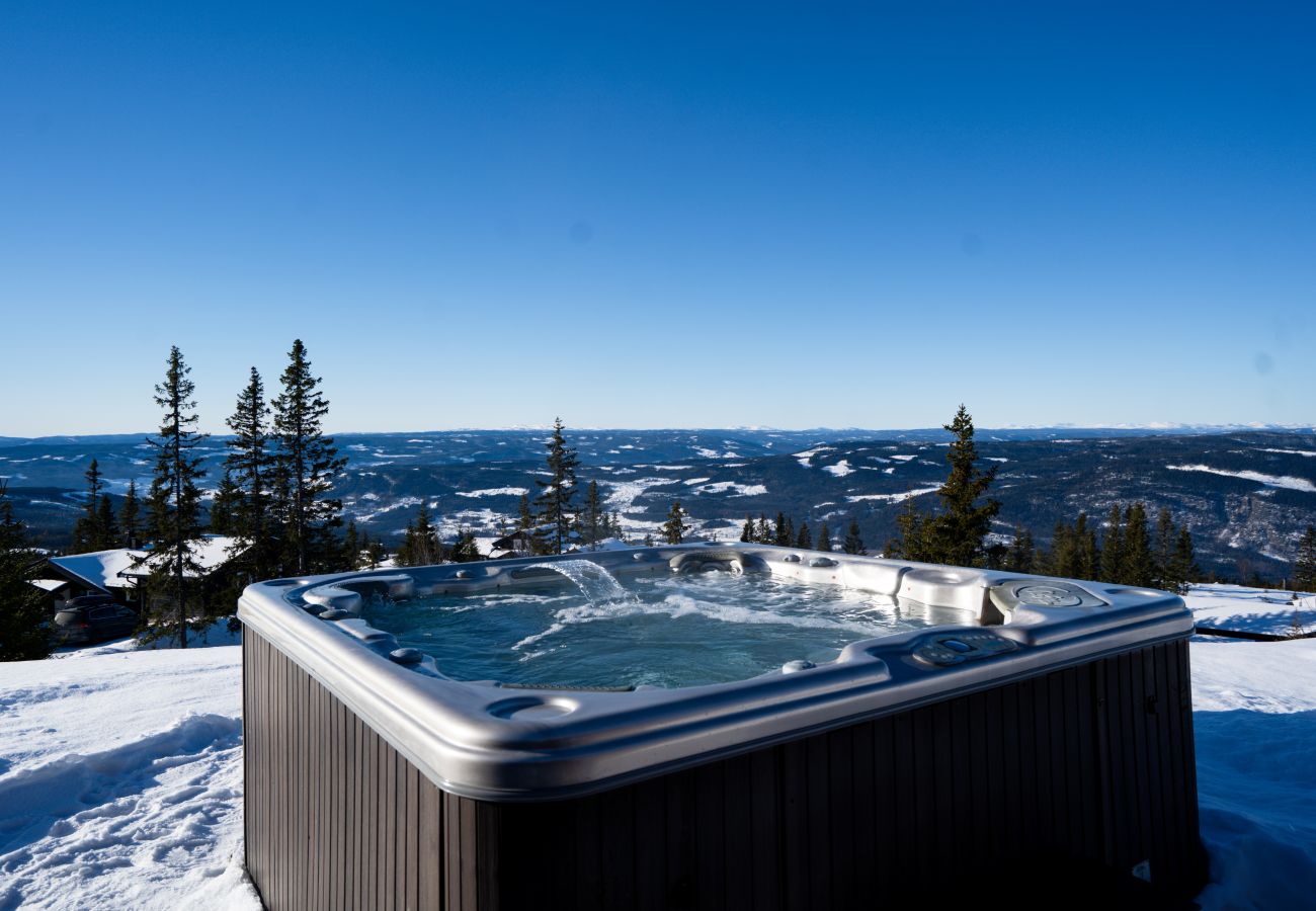Hytte i Øyer - Eksklusiv hytte på Hafjell med badstue, ski-inn-ski-out