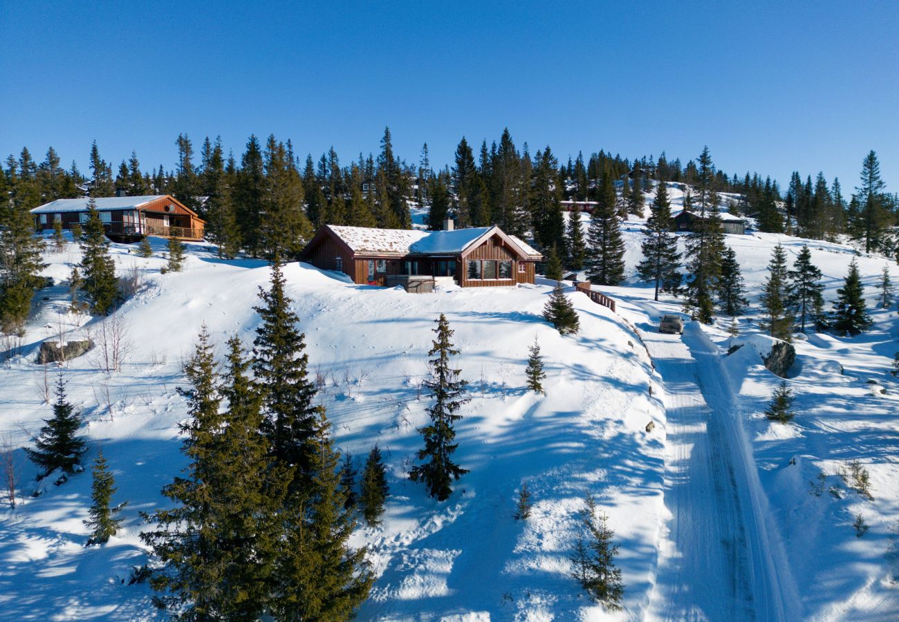 Hytte i Øyer - Eksklusiv hytte på Hafjell med badstue, ski-inn-ski-out
