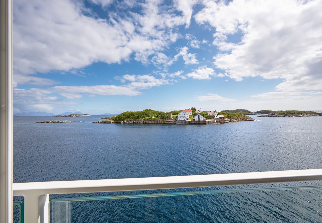 Leilighet i Vågan - Top leilighet med sjøutsikt i Henningsvær