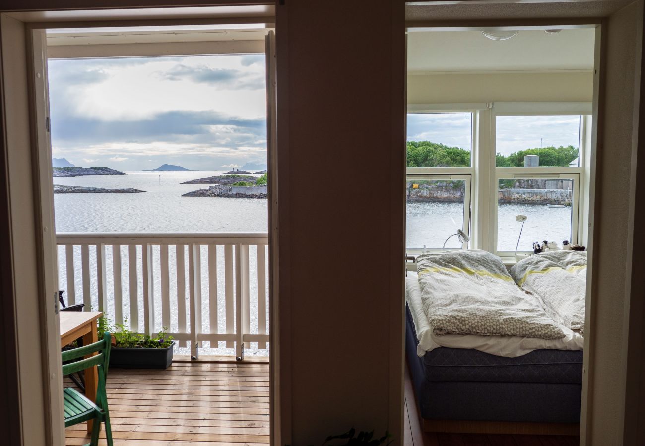 Leilighet i Vågan - Leilighet med havutsikt i Henningsvær